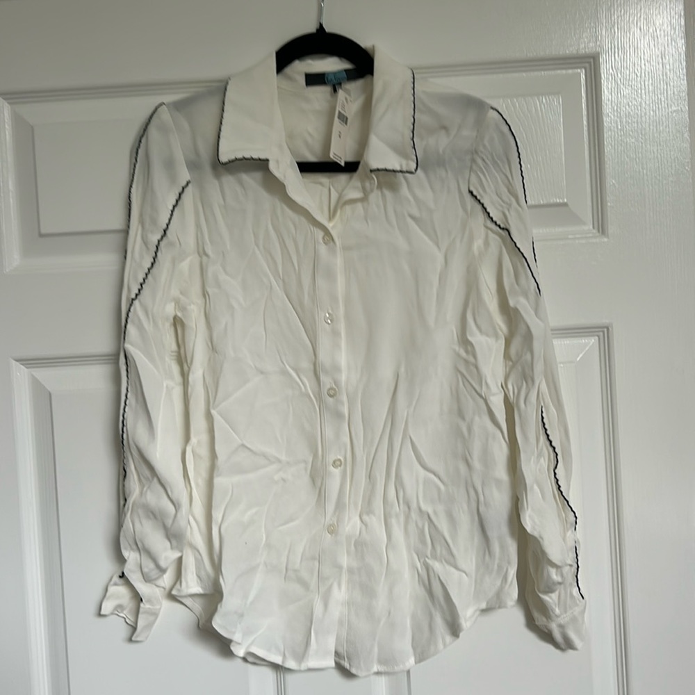 NWT from Anthropologie - white blouse with black stitching detail - Size Mesium